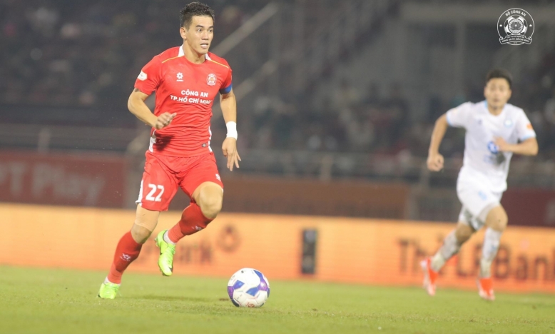 Trực tiếp Becamex TP HCM 1-0 CA TP HCM: Tiến Linh nổ súng