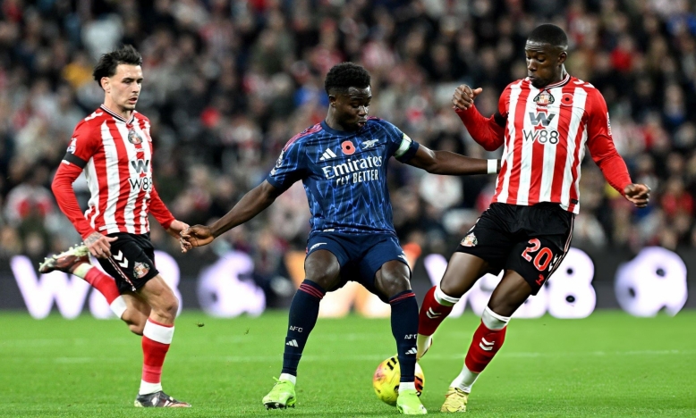 Hòa đáng tiếc Sunderland, Arsenal bị ngắt mạch toàn thắng