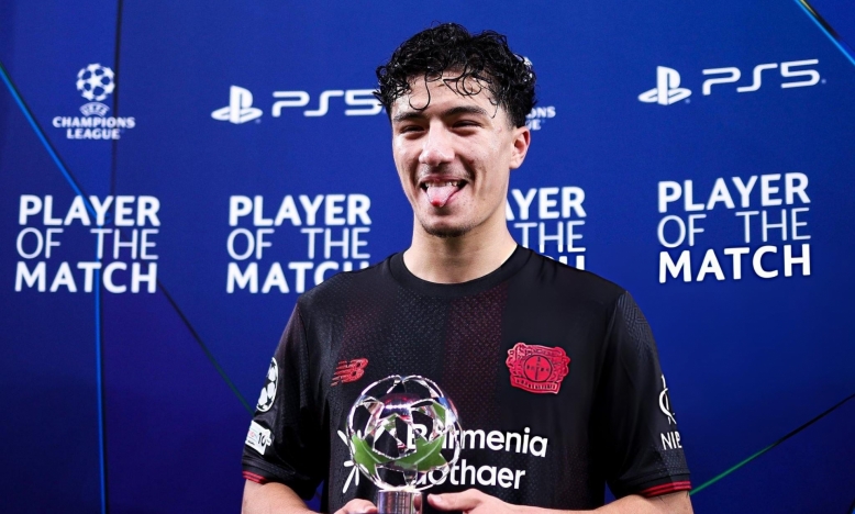 Sao Việt kiều đắt giá nhất lịch sử nhận giải thưởng cực danh giá