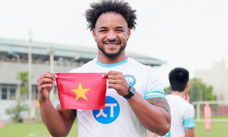 CHÍNH THỨC: Xuân Son tái xuất trong màu áo CLB Nam Định