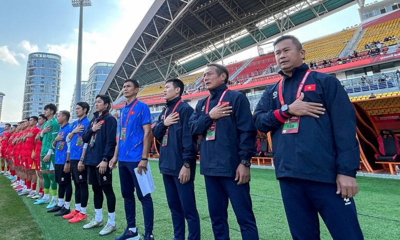 HLV U22 Việt Nam vẫn hài lòng dù thua tối thiểu Uzbekistan