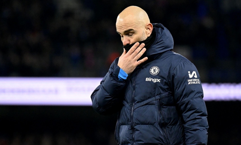 HLV Chelsea 'cứng họng' trước phản bác từ phóng viên