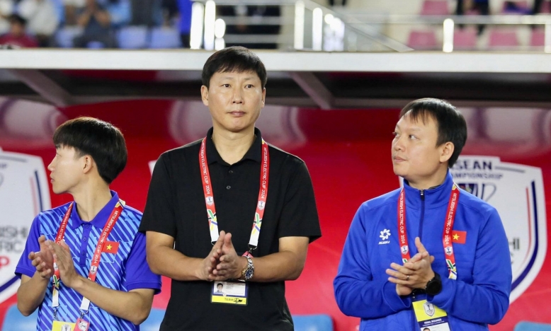 Chờ đợi ‘quân bài tẩy’ của HLV Kim Sang Sik