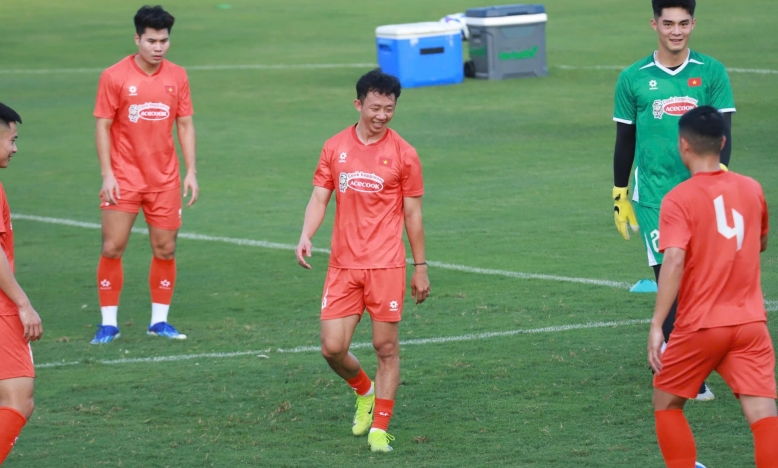 ĐT Việt Nam thắng 2-1 trước ngày sang Malaysia