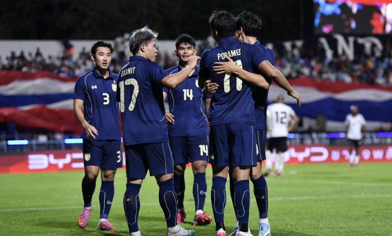 Bỏ lỡ liên tục, ĐT Thái Lan vẫn thắng 3-0 Fiji