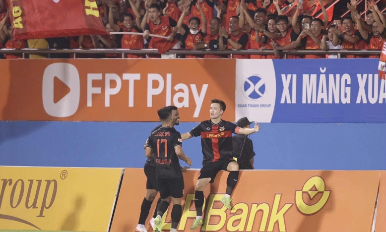 Vòng 4 V-League: Nhóm đầu biến động, Ninh Bình khiến cả V-League e sợ