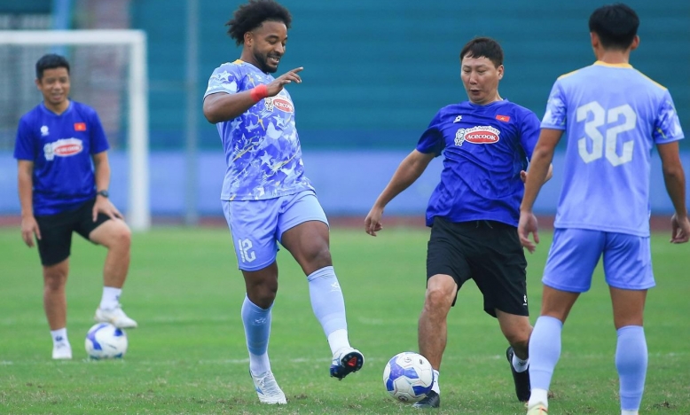 ĐT Việt Nam vắng 1 loạt cầu thủ ở buổi tập đầu tiên
