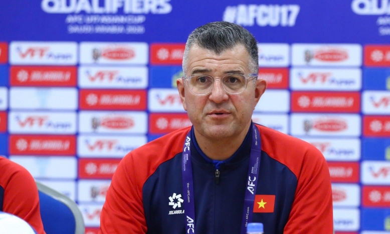 HLV Roland hết lời khen ngợi U17 Việt Nam sau 3 trận thắng liên tiếp