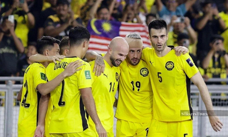 7 cầu thủ nhập tịch Malaysia nhận thêm 'án phạt' cực nặng