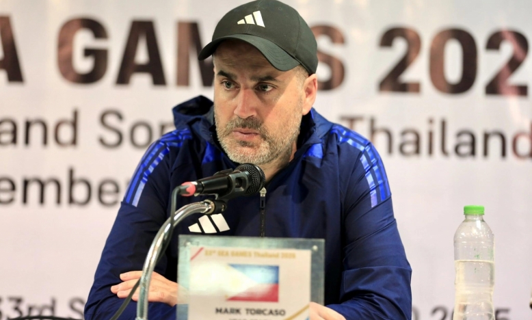 HLV Philippines nói điều bất ngờ sau trận thắng Việt Nam