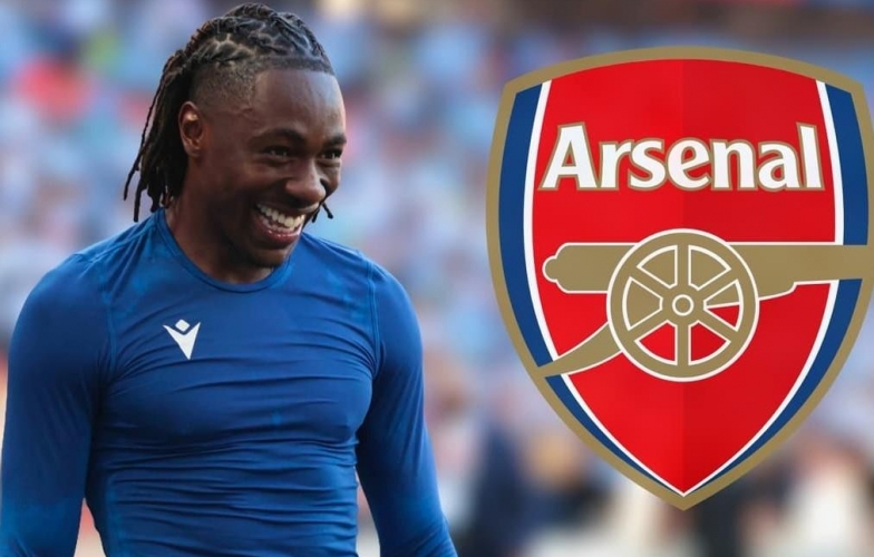 Huyền thoại MU lên tiếng cảnh báo mục tiêu chuyển nhượng của Arsenal