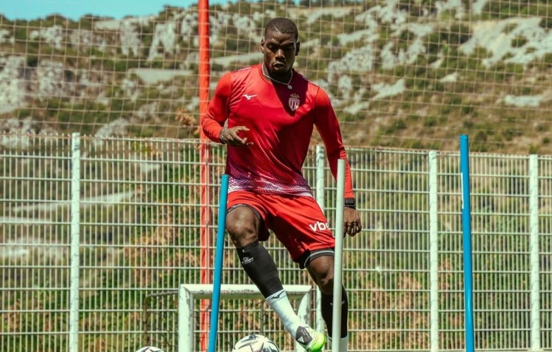Rõ nguyên nhân khiến Pogba vẫn chưa thể thi đấu dù lệnh cấm đã hết