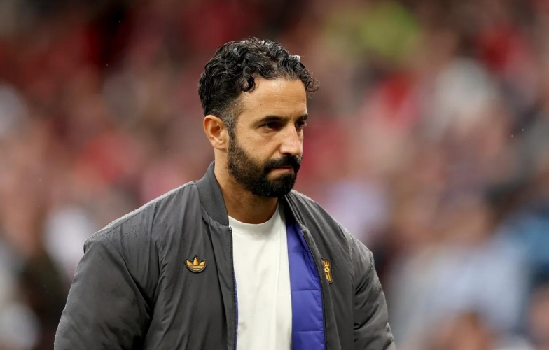 Chuyển nhượng MU 11/11: Cắt lỗ hợp đồng 73 triệu Bảng; Sao trẻ ngó lơ MU