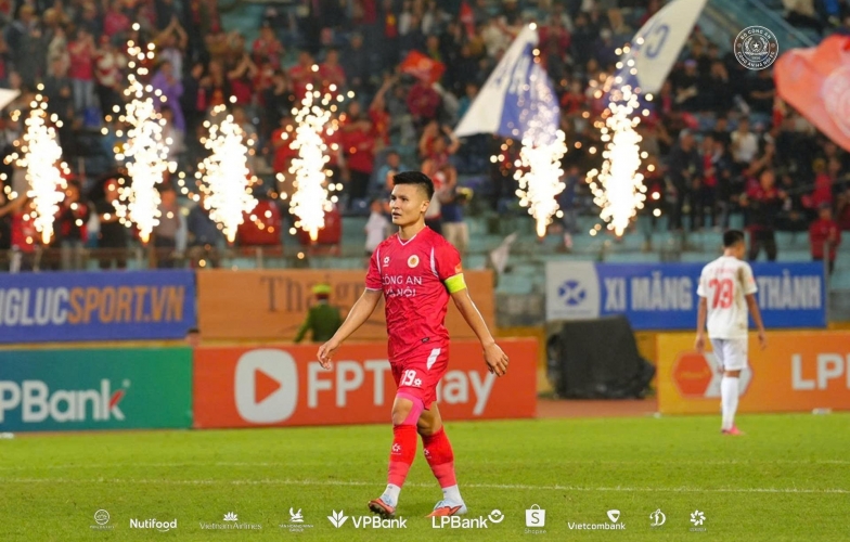 Quang Hải tỏa sáng, CAHN tiếp tục nối dài mạch bất bại