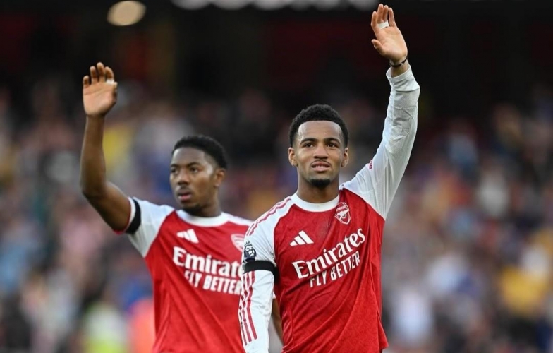 Sao Arsenal được khuyên là nên rời ngay CLB