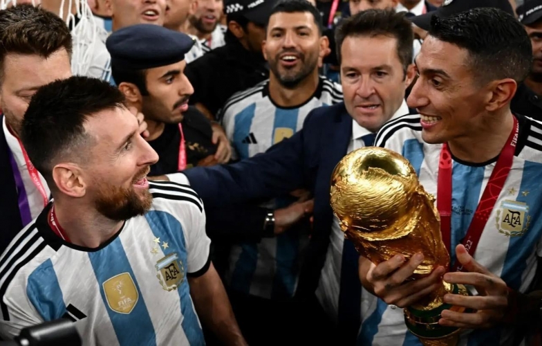 Bạn thân xác nhận Messi chưa rời tuyển Argentina
