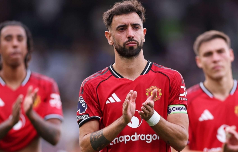 Bruno Fernandes thừa nhận 'lo lắng' trong mọi trận đấu của MU