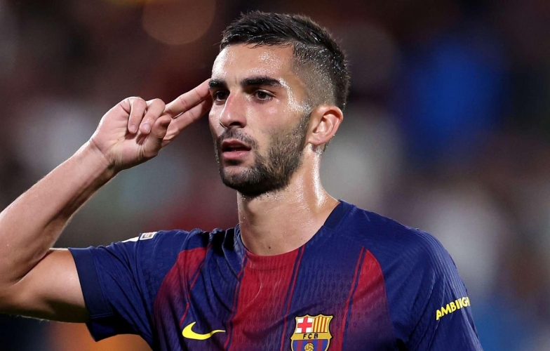 Barca hoãn việc gia hạn với tiền đạo đóng góp 31 bàn