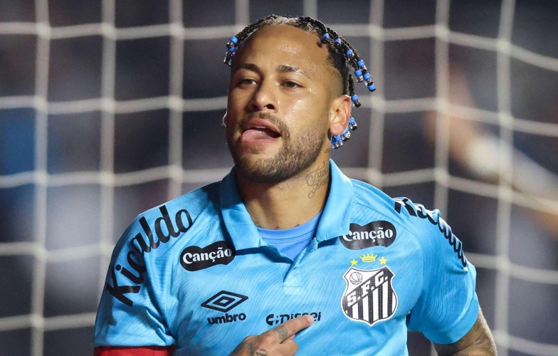Neymar kiện nhà báo vì ảnh hưởng đời tư