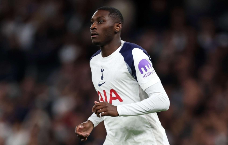 Ngôi sao tuyển Pháp bị gãy xương vì Maguire