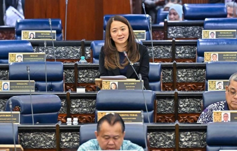 Bộ trưởng Malaysia ngừng chi tiền cho FAM giữa bão gian lận nhập tịch