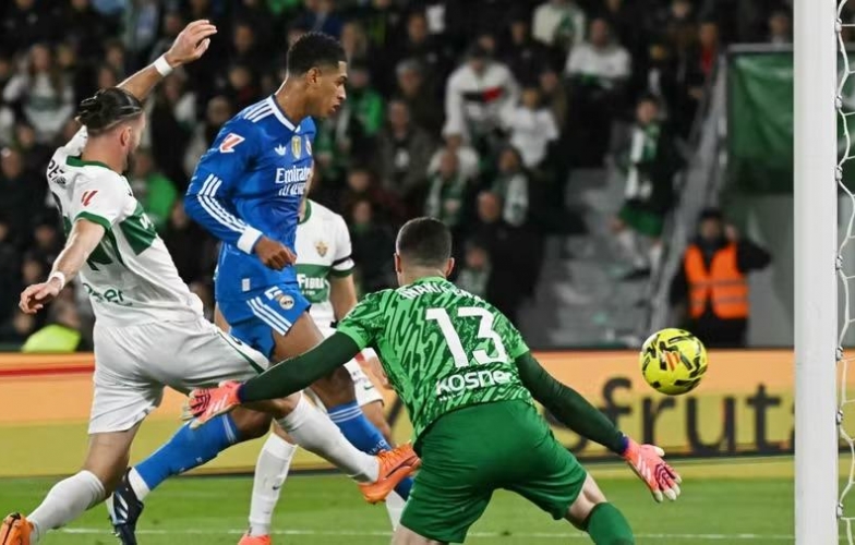 Bellingham cứu Real Madrid thoát thua sốc trước Elche