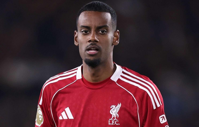 Alexander Isak lên tiếng sau chấn thương nặng