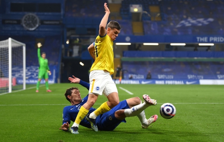 Chelsea không thể thắng giữa tâm bão Super League