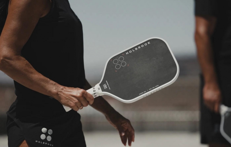 Vợt Pickleball Holbrook Aero T Metallic: Bí quyết cho cú đánh mạnh mẽ và kiểm soát xuất sắc