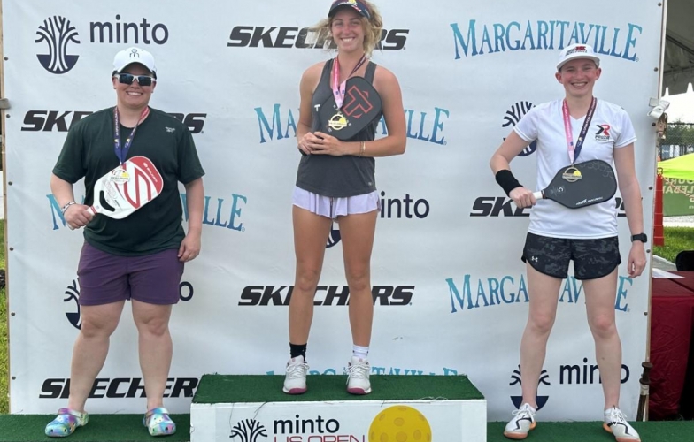 Cô gái chiến thắng ung thư máu hiếm gặp nhờ pickleball