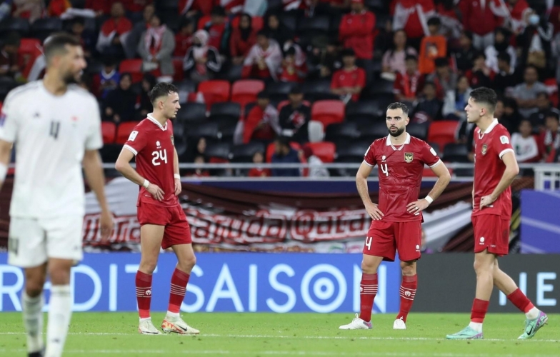 FIFA mạnh tay trừng phạt Indonesia