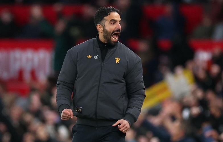 Ruben Amorim đứng trên đầu sóng ngọn gió!