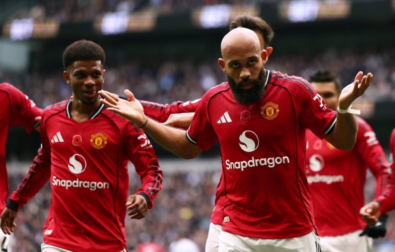 CĐV MU đồng loạt thốt lên một điều ngày Mbeumo lập kỷ lục đáng sợ