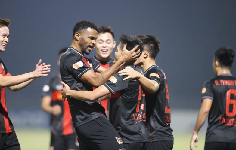 Lội ngược dòng trước Hải Phòng, Ninh Bình thẳng tiến Tứ kết Cúp Quốc gia