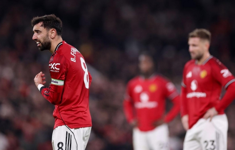 Bruno 'nổi điên' với đồng đội, phòng thay đồ MU hỗn loạn tột độ