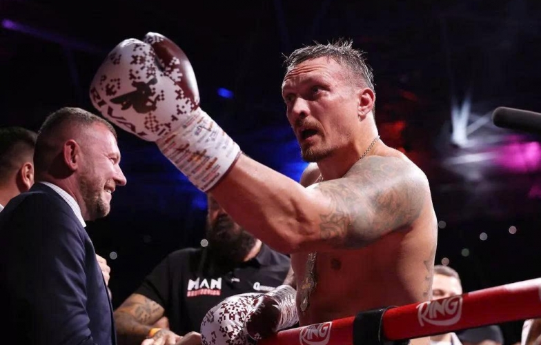 Oleksandr Usyk được khuyên 'nghỉ hưu' sớm