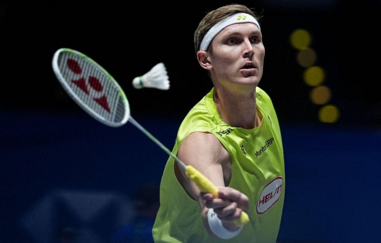 Dính chấn thương, 'Đại đế' Axelsen phải lên bàn mổ