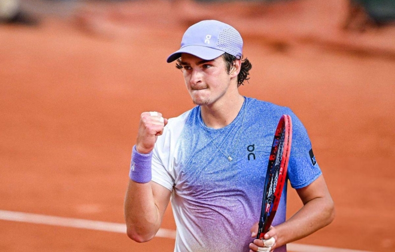 Sao trẻ số 1 tennis thế giới thắng đậm trận ra quân Roland Garros 2025