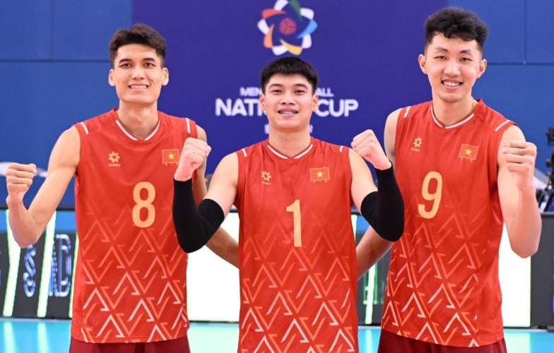 Trao giải tập thể, cá nhân chặng 1 bóng chuyền nam SEA V.League 2025: Việt Nam giành HCĐ
