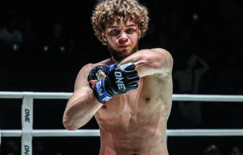 ONE Friday Fights 121: Bakhtin xử đẹp Tengnueng, cơn mưa knock-out xuất hiện