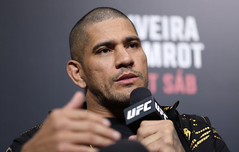 Alex Pereira thách thức Jon Jones sau diễn biến hỗn loạn ở UFC 321