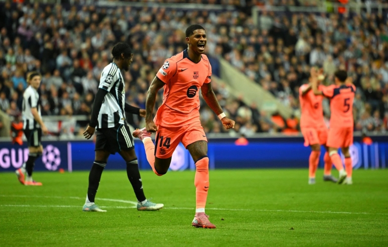Rashford lập cú đúp, Barca thắng nghẹt thở tại Champions League