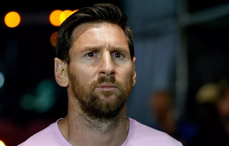 Lionel Messi gửi lời xin lỗi duy nhất đến 1 đối thủ sau khi ghi bàn