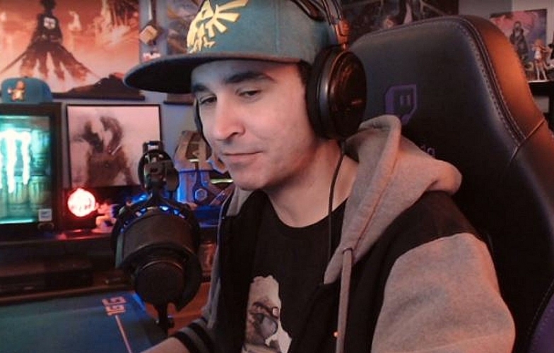 Streamer người Mỹ Summit1g được tặng một trong những con dao đắt nhất của CS:GO