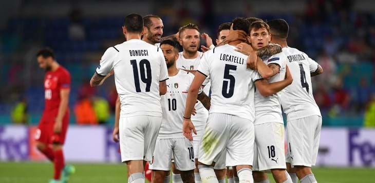 Cách ĐT Italia giải quyết gọn gàng 'Hoà thượng thích đùa dai'