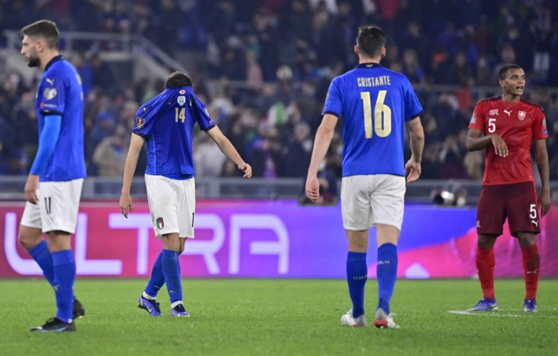 ĐT Italia trong tình thế ‘ngàn cân treo sợi tóc’