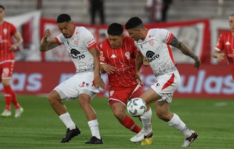Nhận định Instituto vs Huracan: Khách đợi hàng công bùng nổ