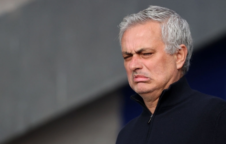 Cầu thủ Tottenham ăn mừng khi Mourinho bị sa thải