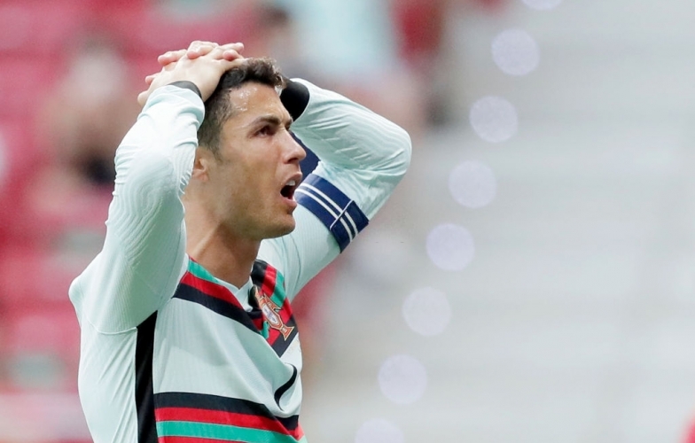 NÓNG: Ronaldo nguy cơ không được đá Euro 2021