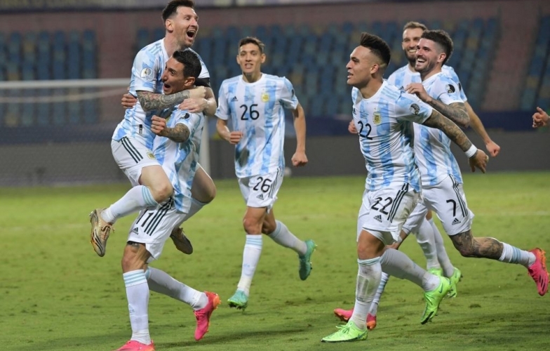 Argentina vào bán kết với sự thăng hoa của Messi